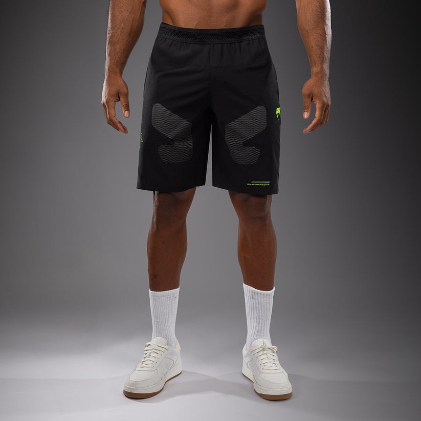 short-d-entrainement-training-camp-venum-noir-vert-fluo