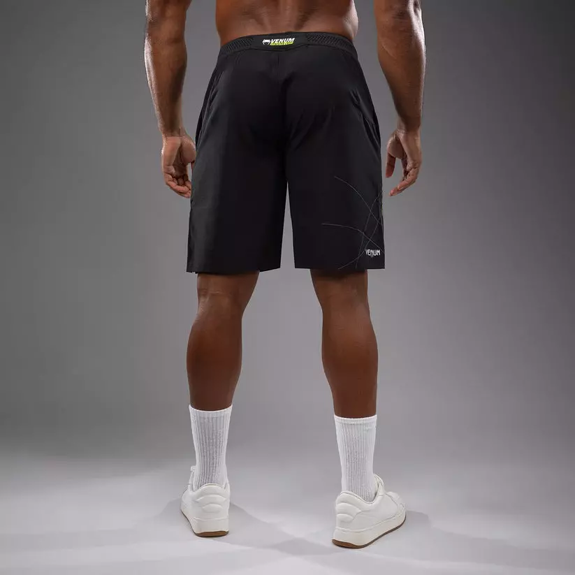short-d-entrainement-training-camp-venum-noir-fluo