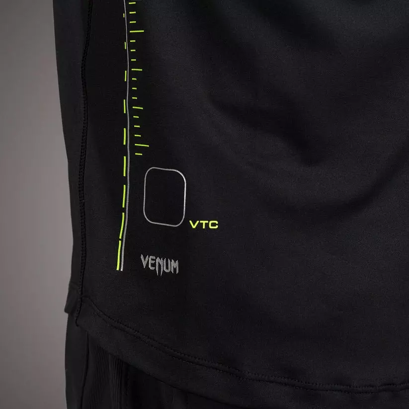 tee-shirt-dry-tech-training-camp-venum-noir-fluo