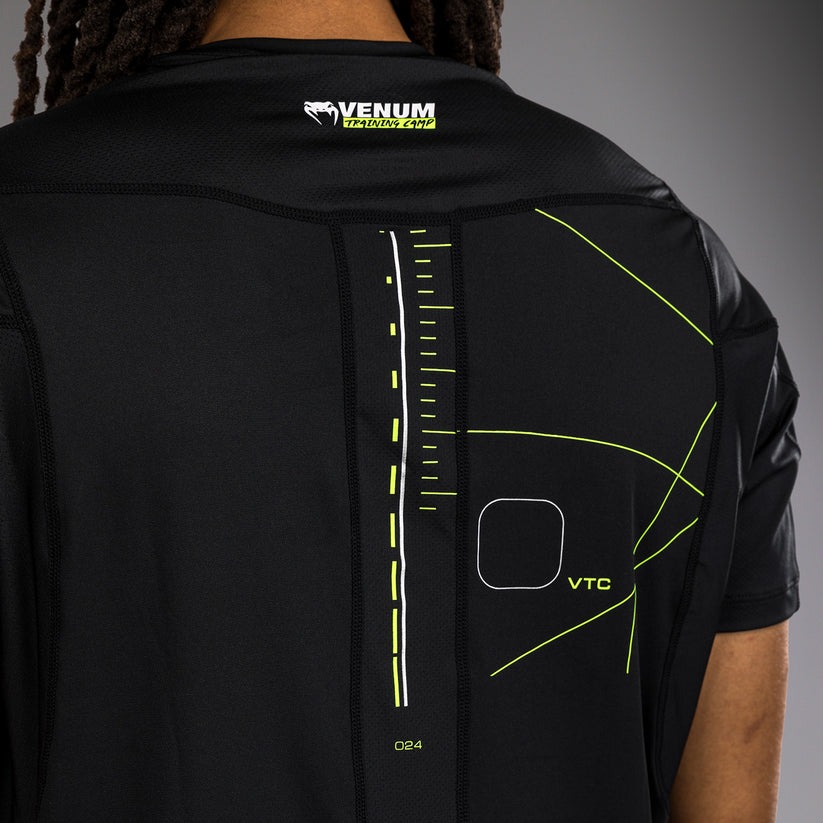 teeshirt-dry-tech-training-camp-venum-noir-vert-fluo