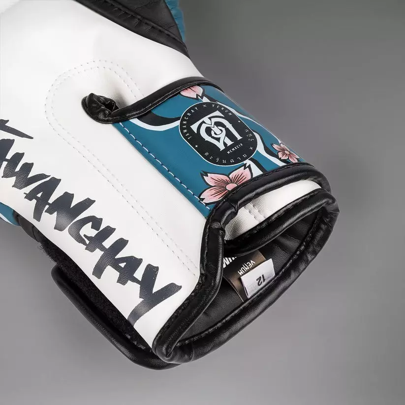 gants-boxe-venum-x-tawanchay-bleu