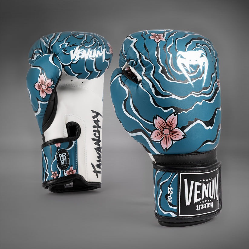 gant-boxe-venum-x-tawanchay-bleu
