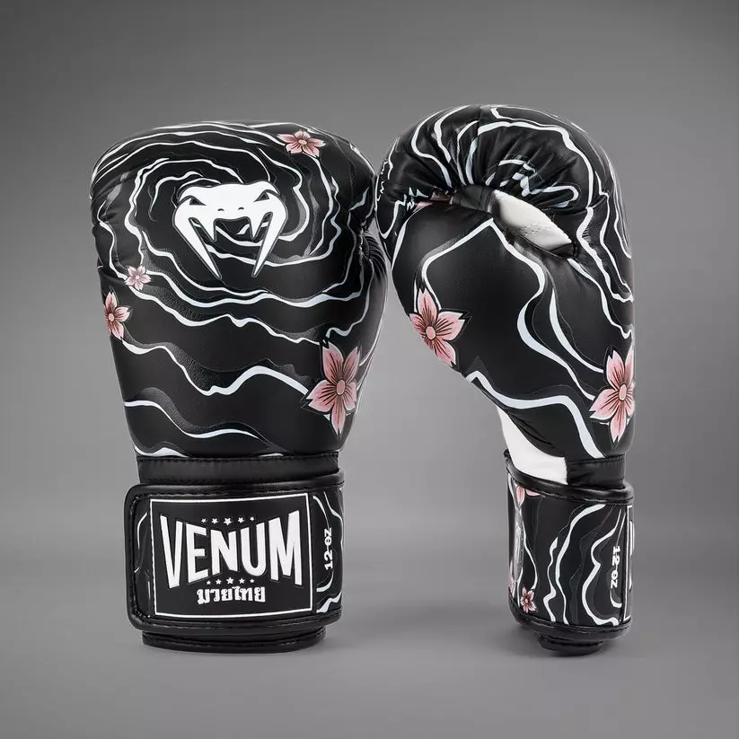 gants-de-boxe-venum-x-tawanchay-noir