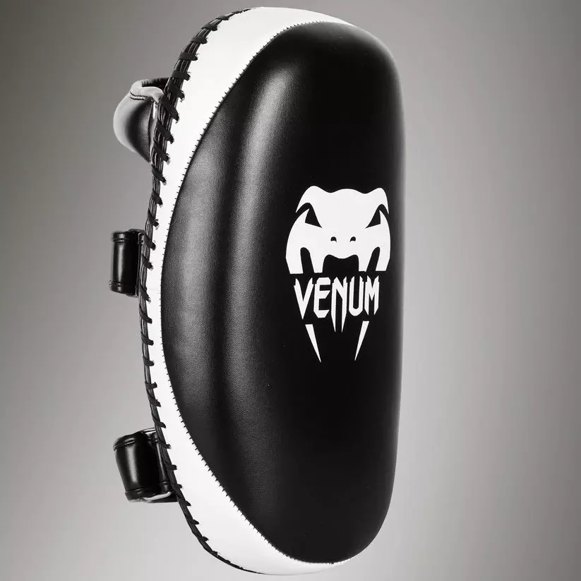 pao-venum-light-noir-et-blanc