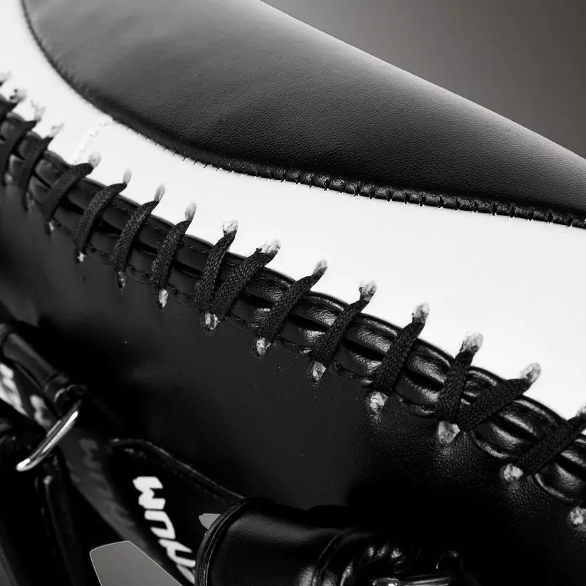 paos-venum-light-noir-blanc