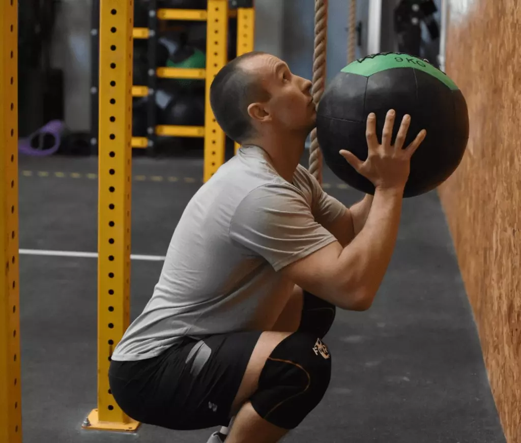 wall-ball-fitand-rack-9kg