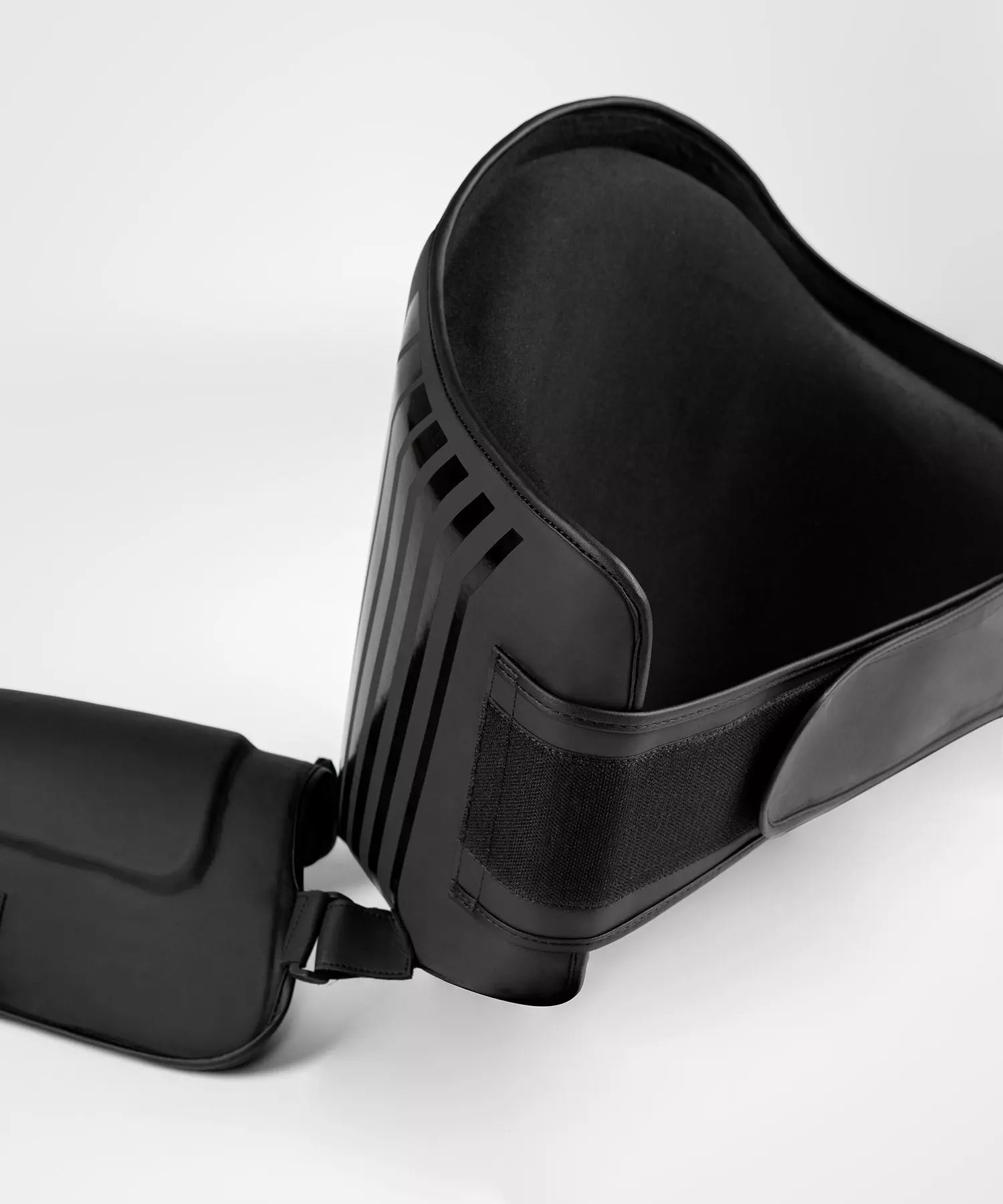 ceinture-protection-noire-blanc-venum