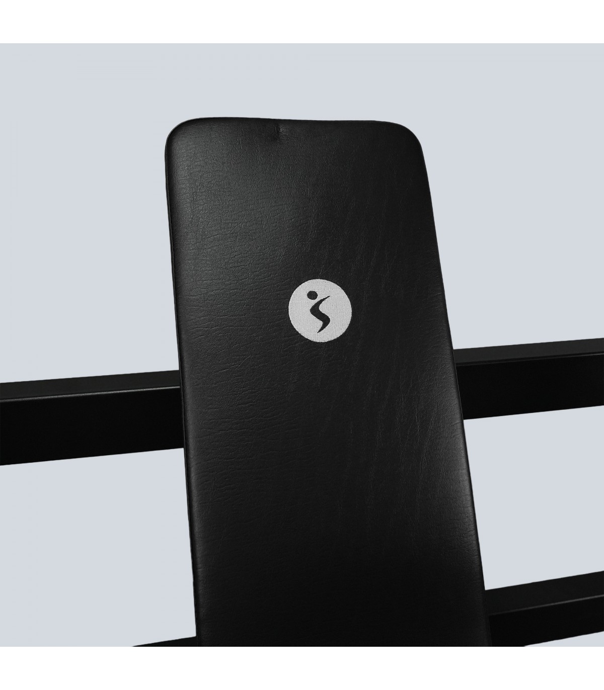 sveltus-press-iso-lateral-wide-chest