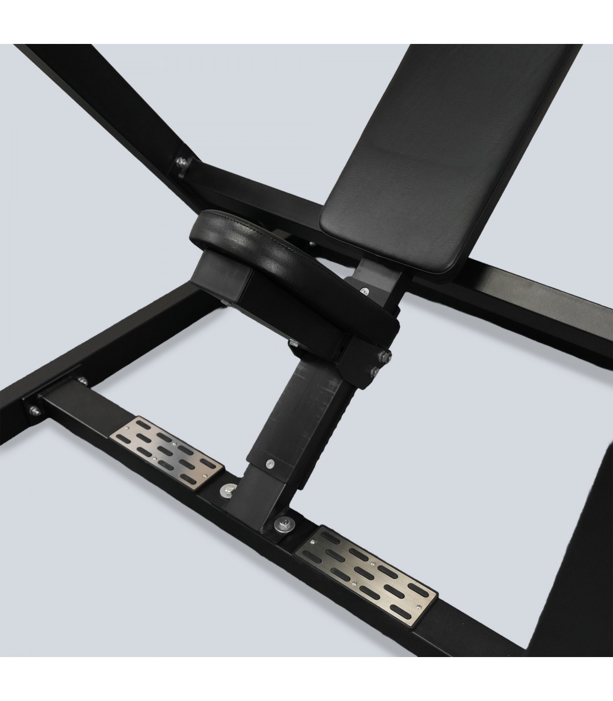sveltus-iso-lateral-shoulder-press-