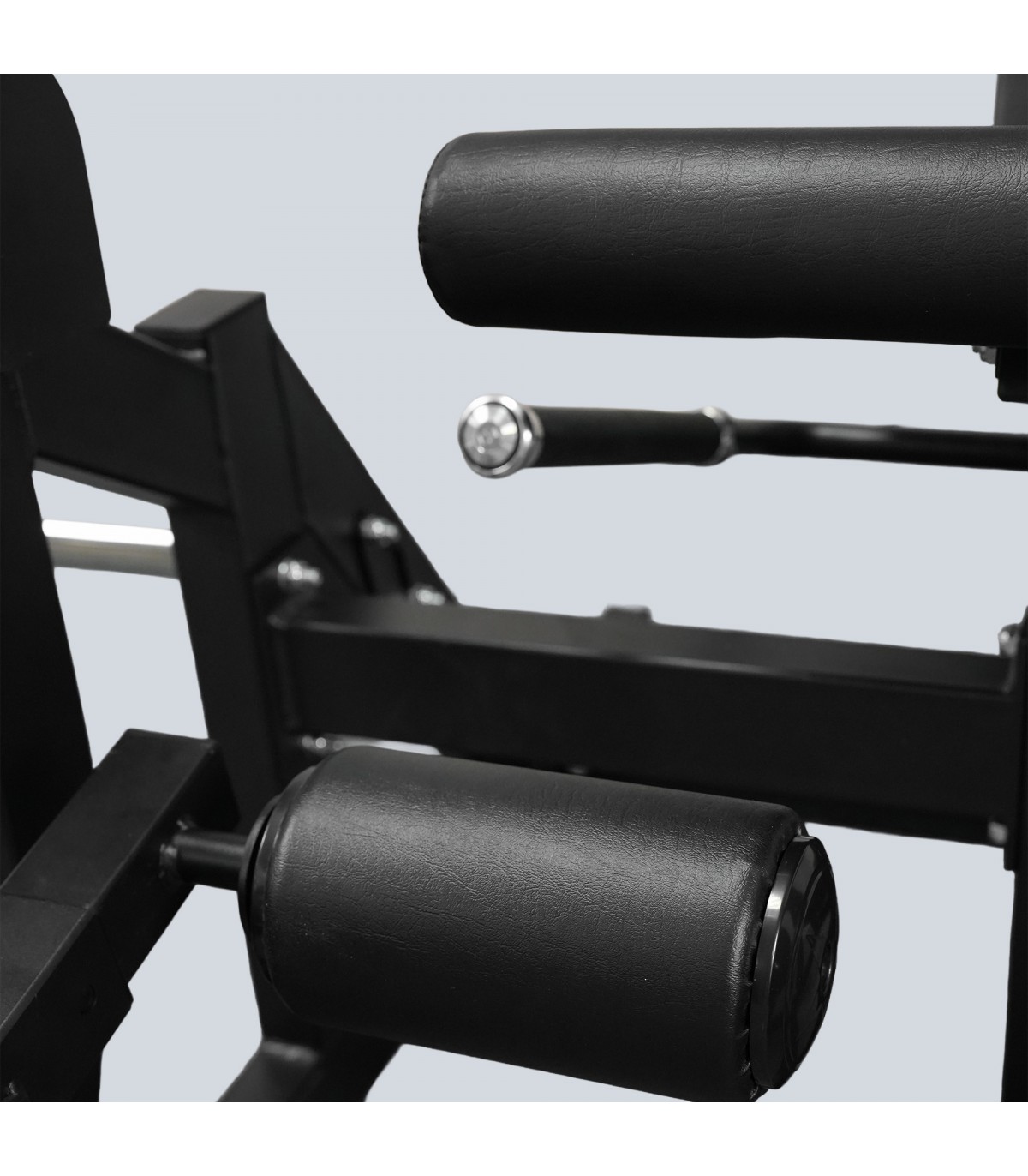 iso-lateral-leg-extension-sveltu-m2004