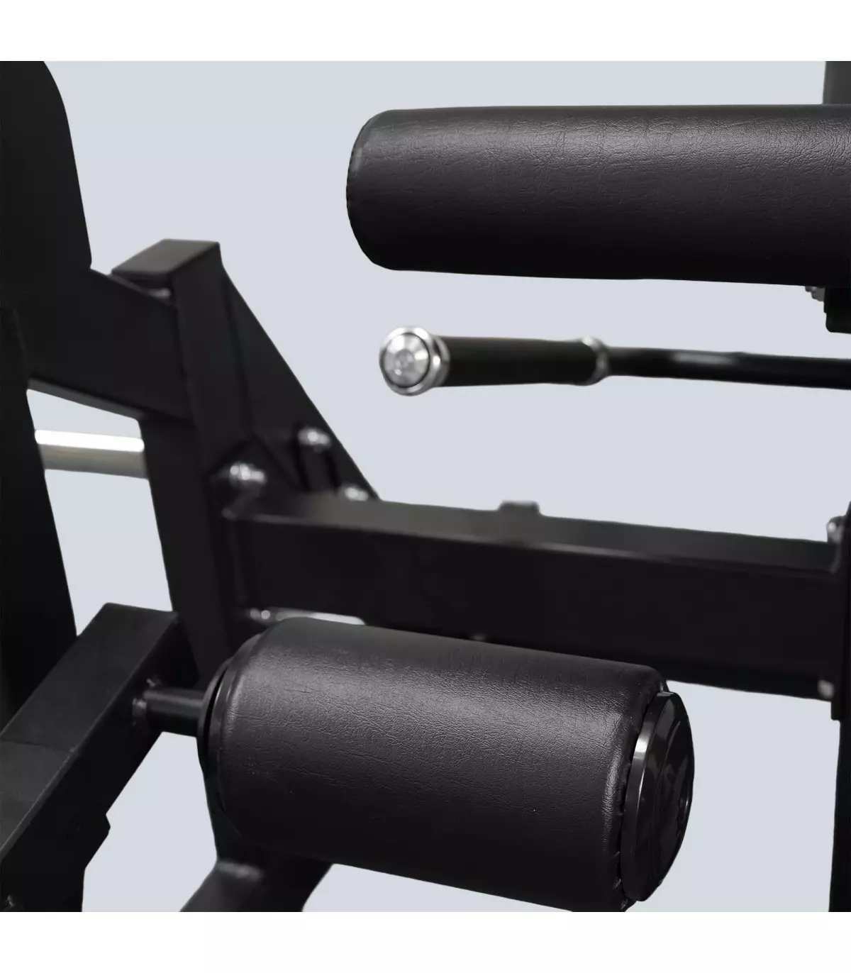 iso-lateral-leg-extension-sveltu-m2004