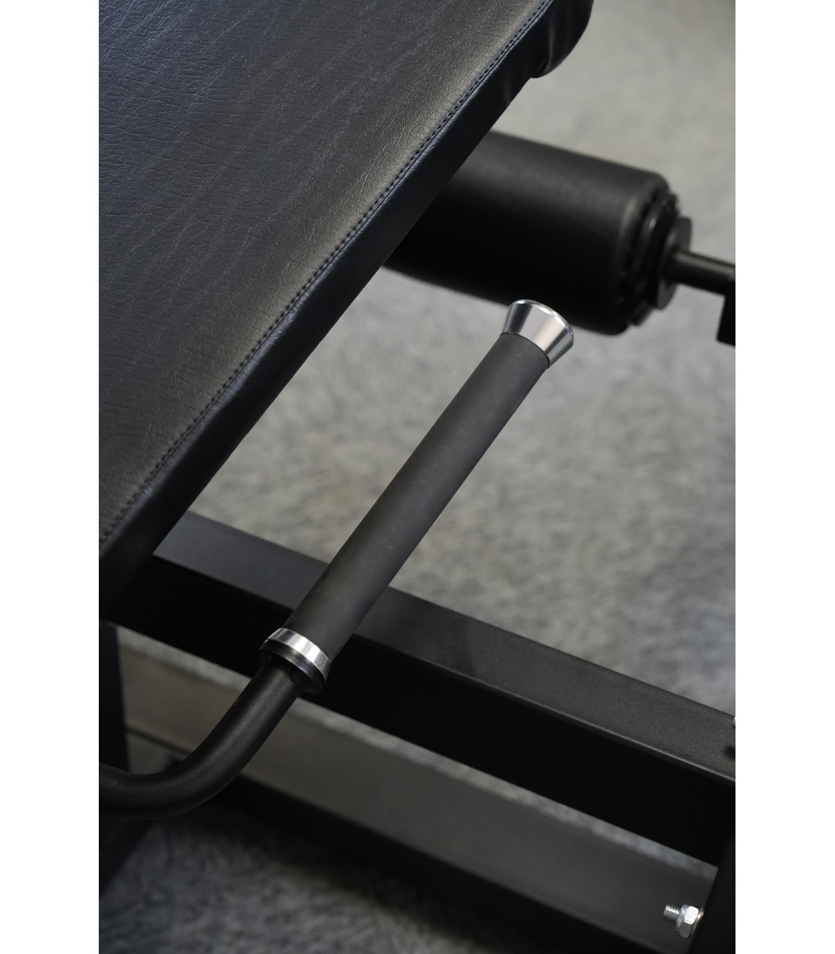iso-lateral-sveltus-leg-extension-sveltus-m2004