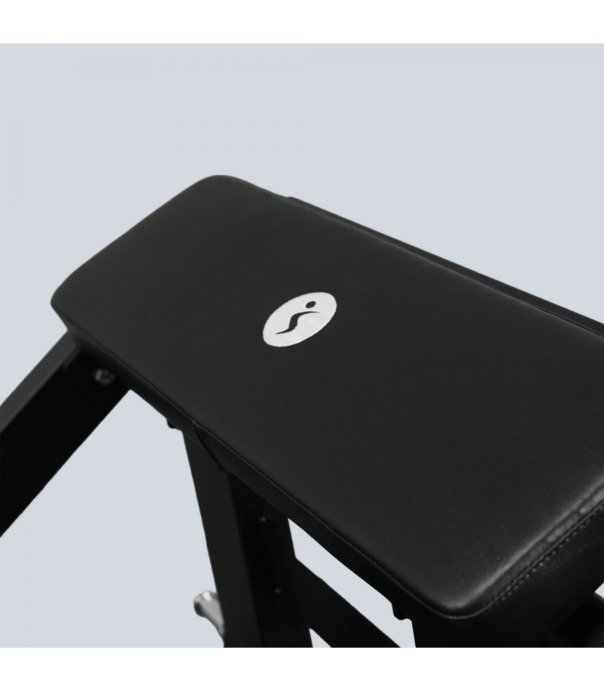 machine-hip-thrust-sveltus-m2007