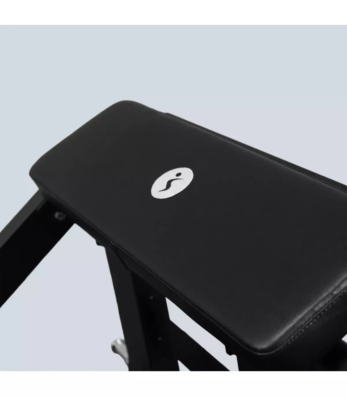 machine-hip-thrust-sveltus-m2007