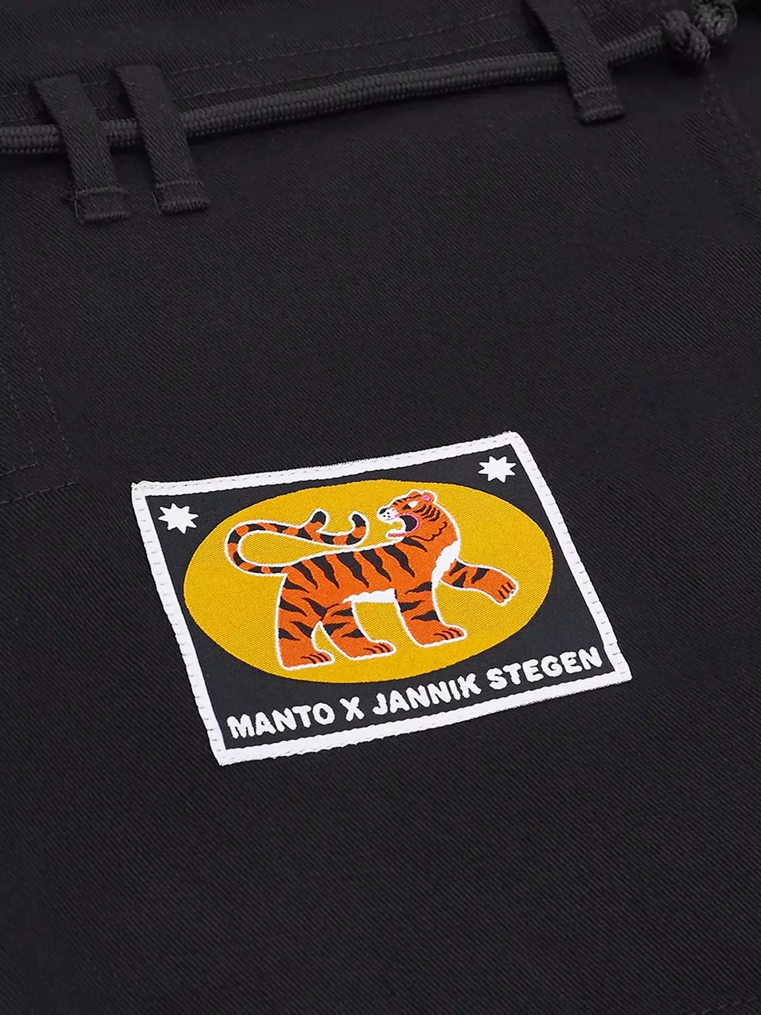 manto-b-j-j-gi-tigers-tail-noir