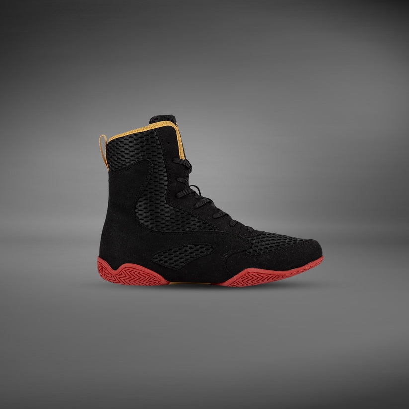 venum-chaussure-boxe-contender-noir-or-rouge