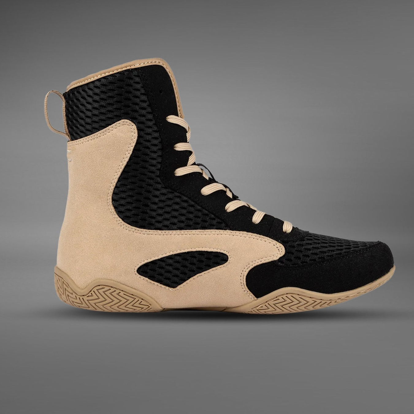 venum-chaussure-boxe-contender-noir-sable