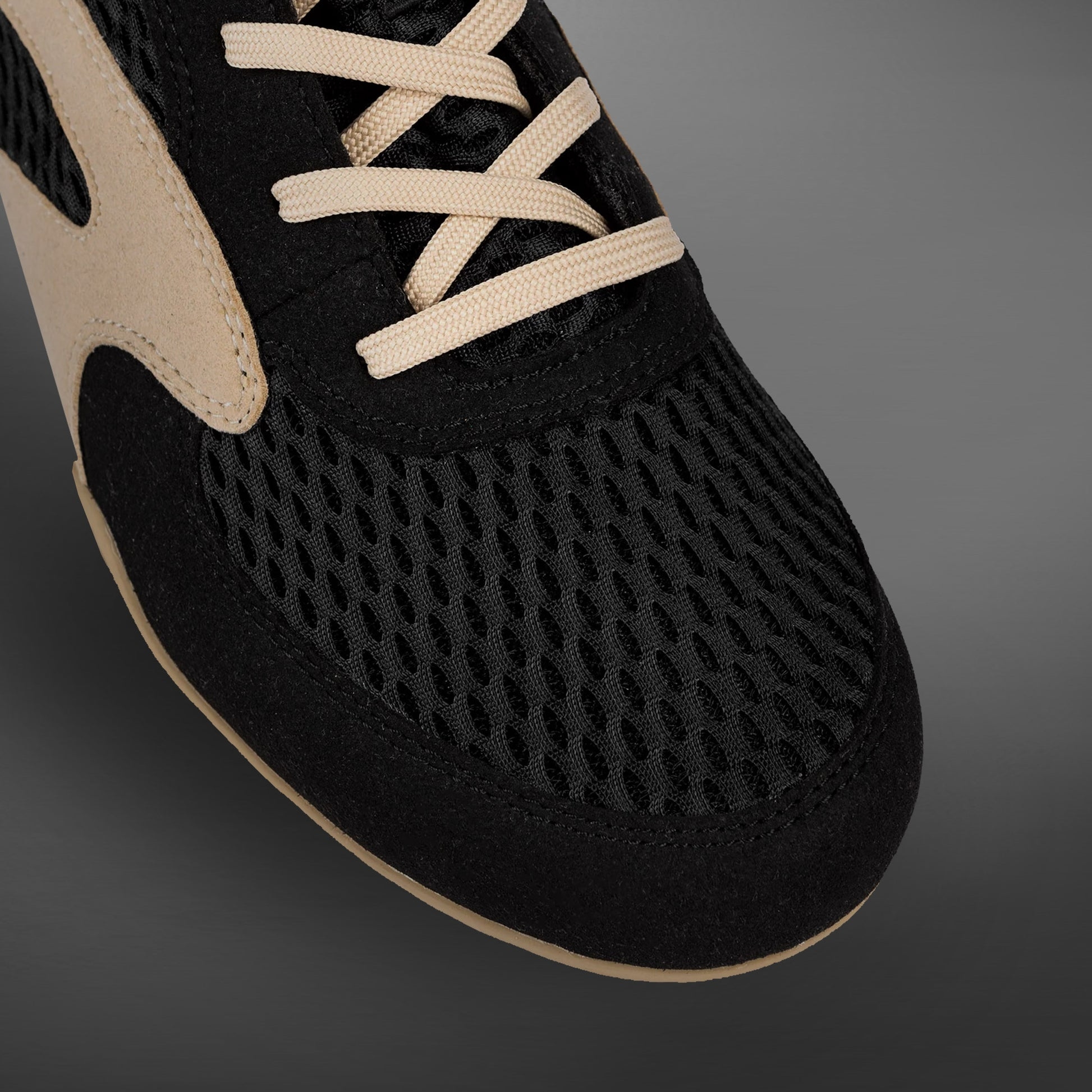 venum-chaussures-de-boxe-contender-noir-sable