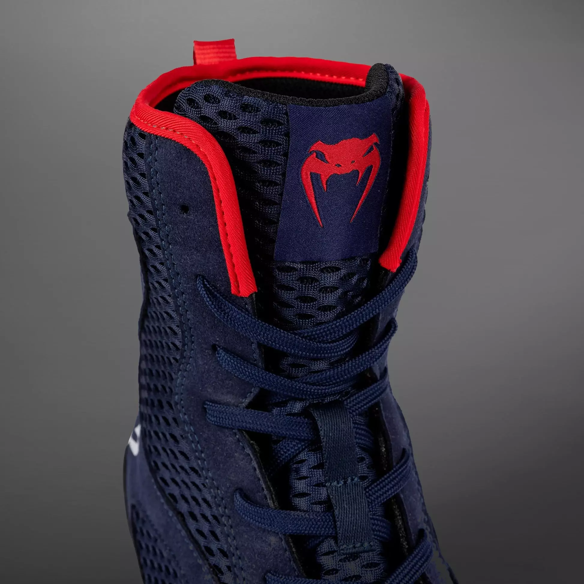 venum-chaussure-de-boxe-contender-bleu-marine-rouge