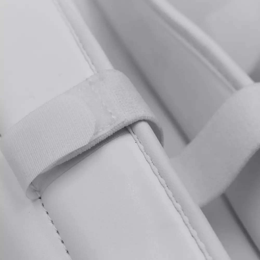 protege-tibia-simple-blanc-adidas-karate-66-125