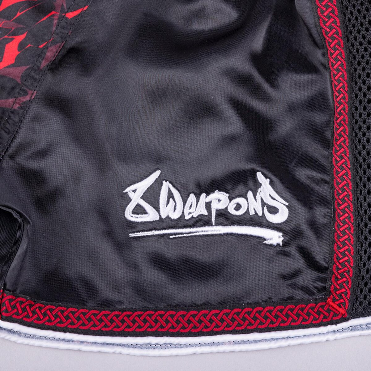 short-de-boxe-8weapons-enfant-noir-rouge