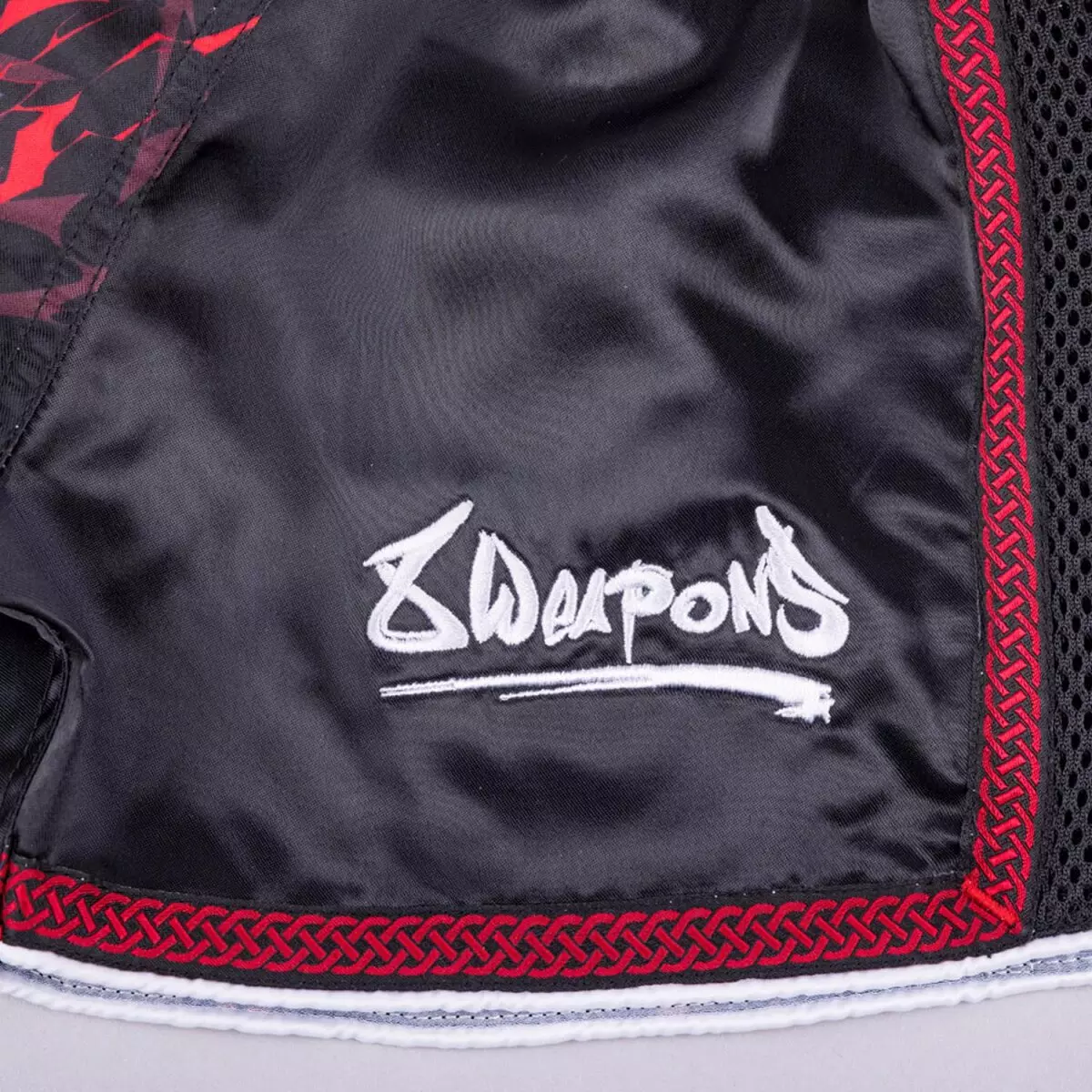 short-de-boxe-8weapons-enfant-noir-rouge