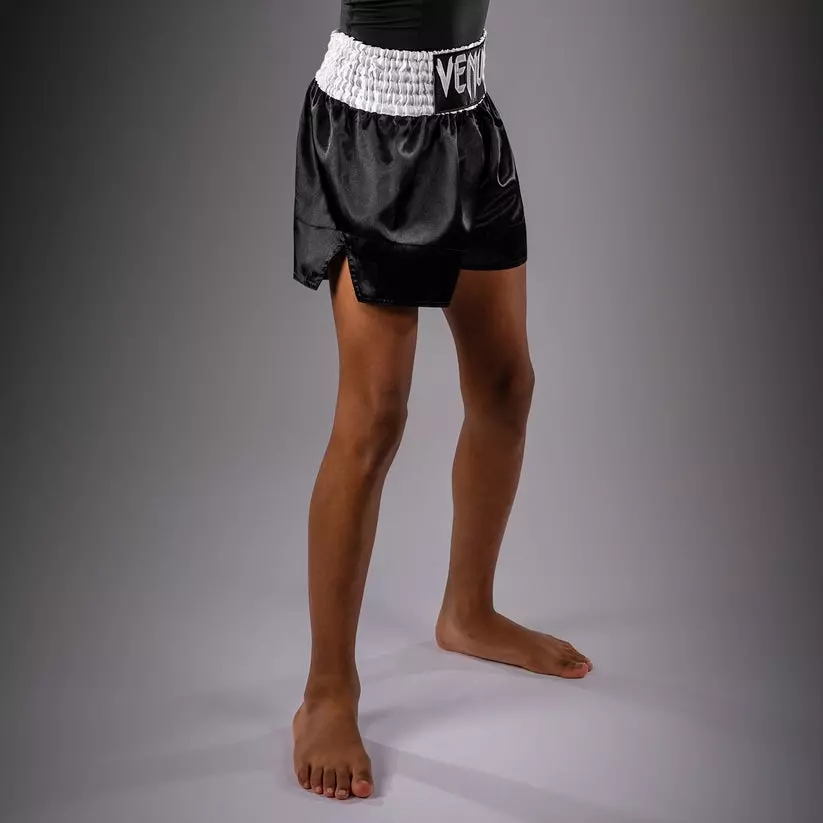 short-boxe-enfant-venum-classic-noir-blanc