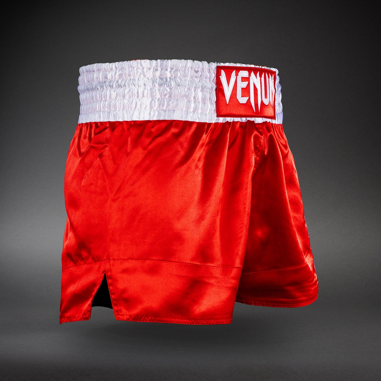short-de-boxe-thai-venum-classic-rouge