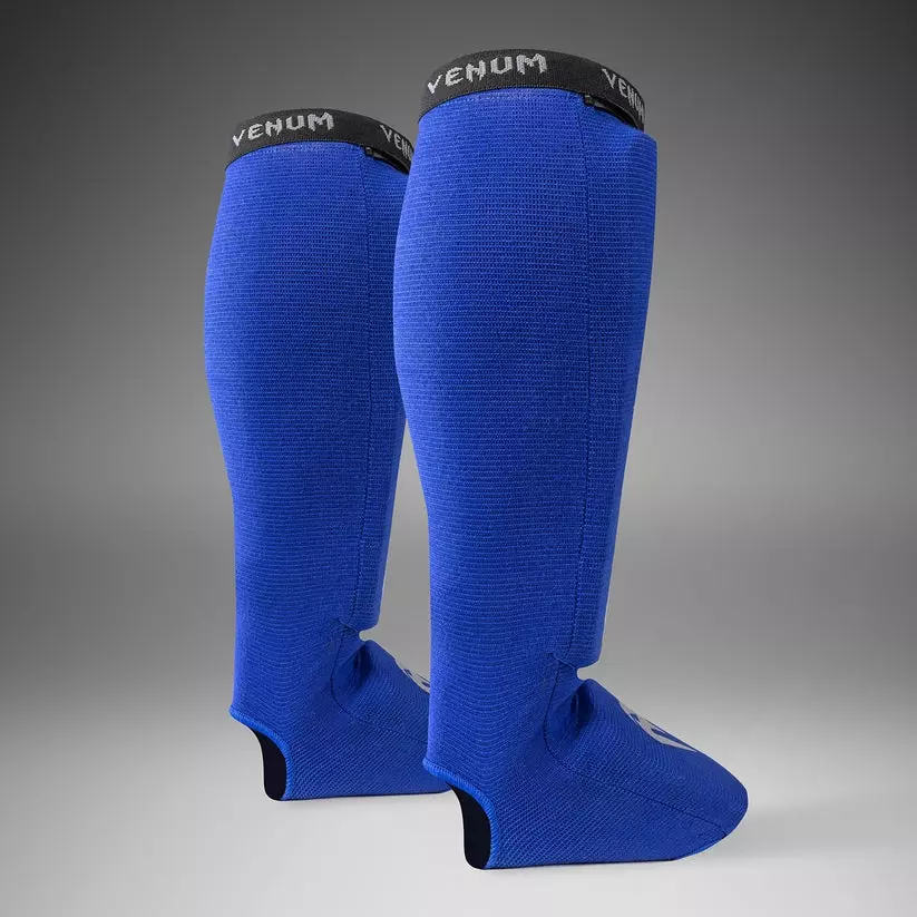 protege-tibias-pied-boxe-venum-kontact-bleu