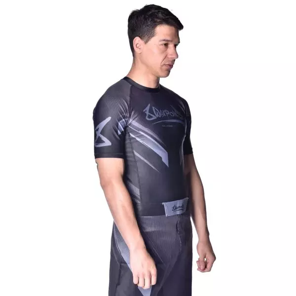 rashguard-8-weapons-s-s-shift-noir