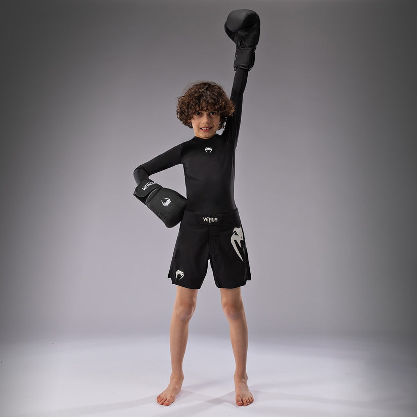 short-de-combat-venum-light-enfant-noir