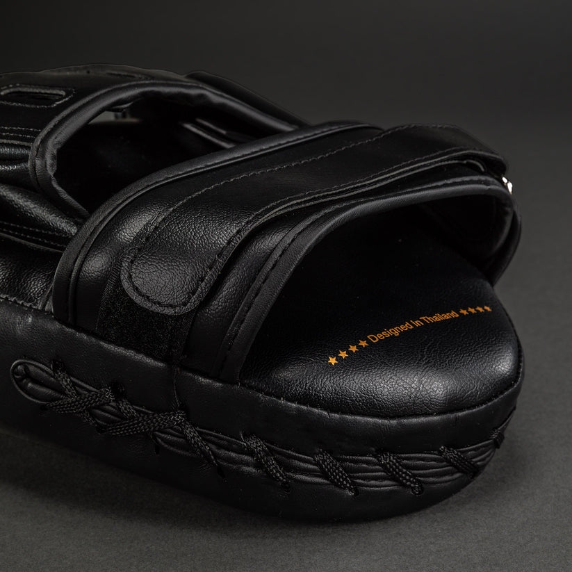 patte-dours-venum-noir-or