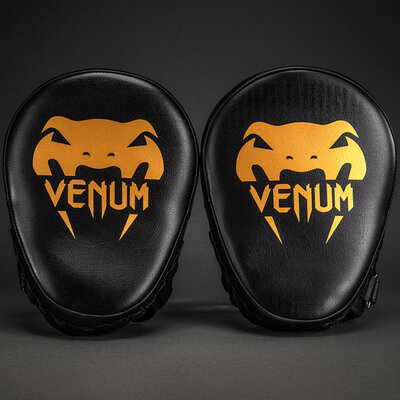 pattes-dours-venum-noir-or