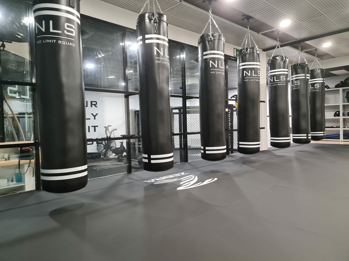 JAC Sac de Boxe Sac de Frappe Kickboxing Kit Boxe Avec Gants Chaîne