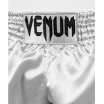 short-venum-classic-muay-thai-argent-noir