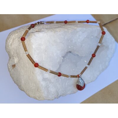 COLLIER NOISETTE CORNALINE