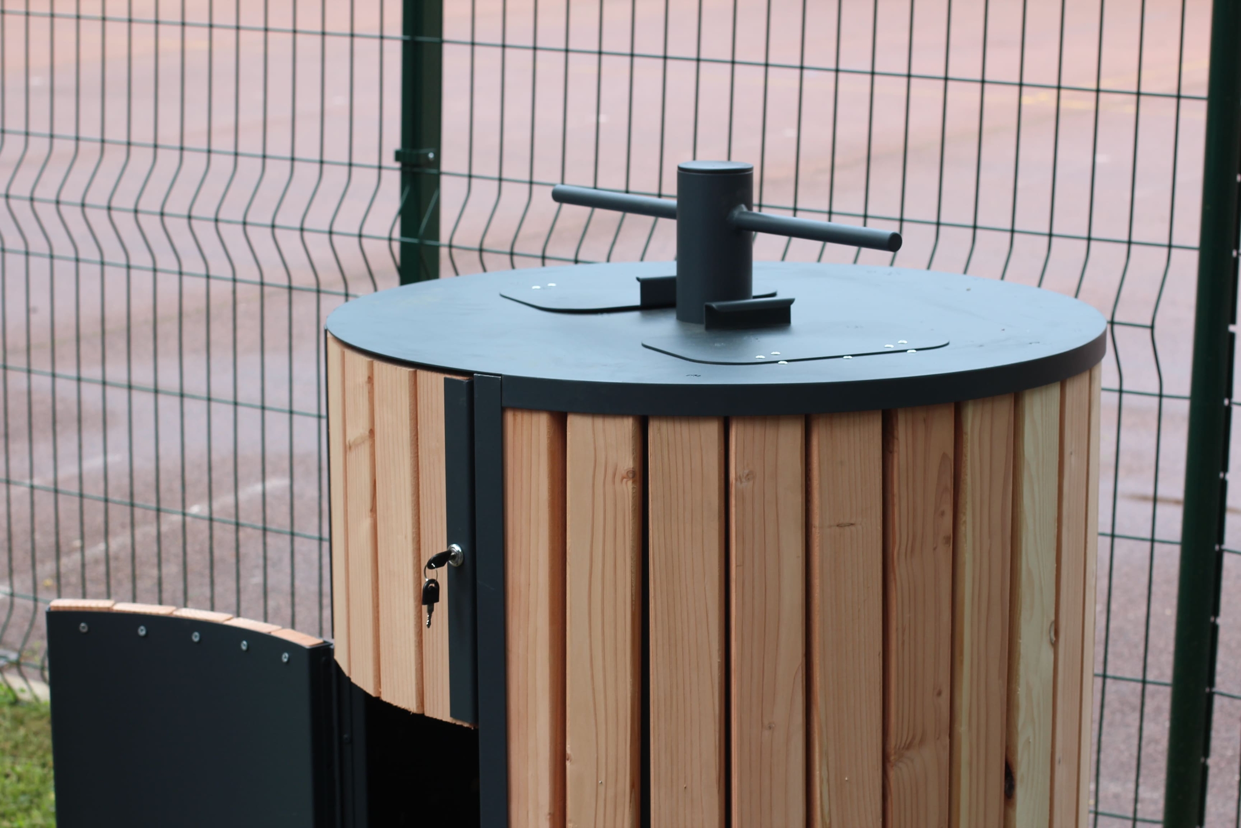 Composteur 700 litres-2