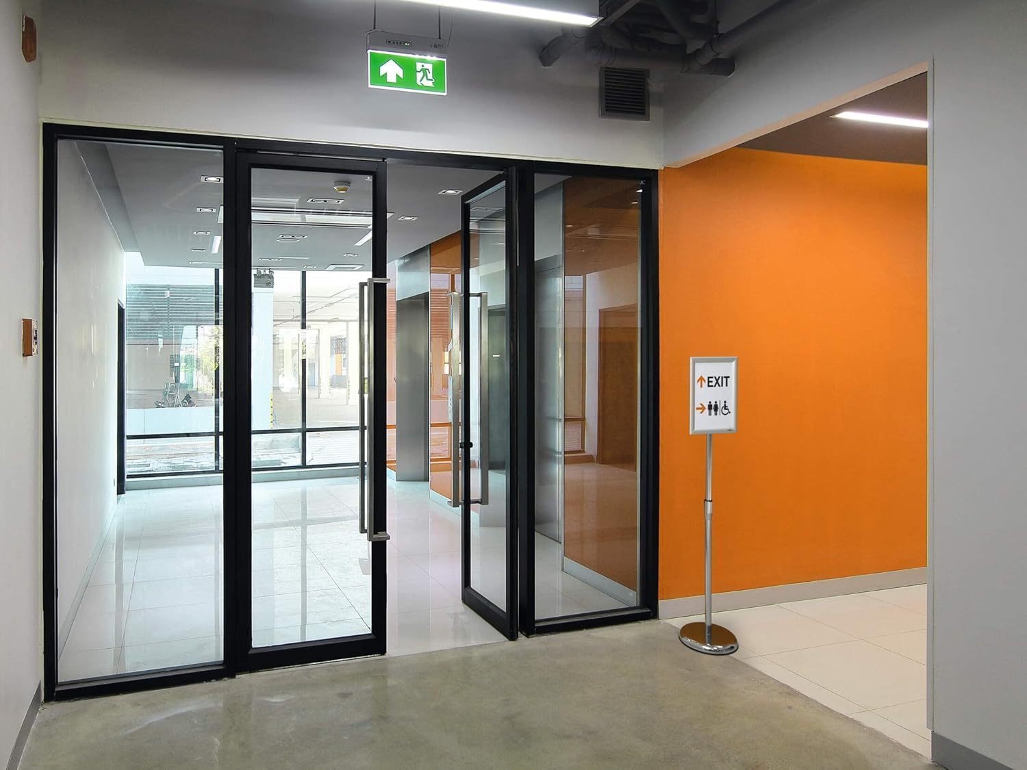 Présentoir A4 sur pied mairie élection