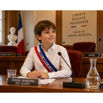 conseil-municipal-jeunes-echarpe-tricolore