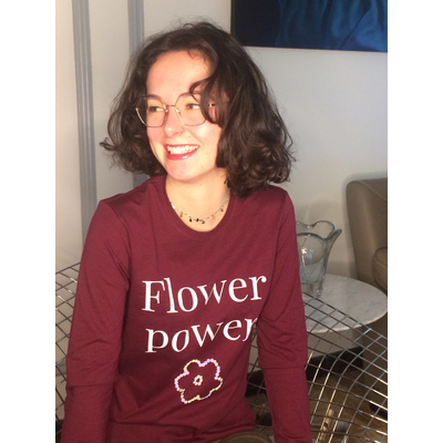 t-shirt femme bordeaux imprimé et brodé blanc