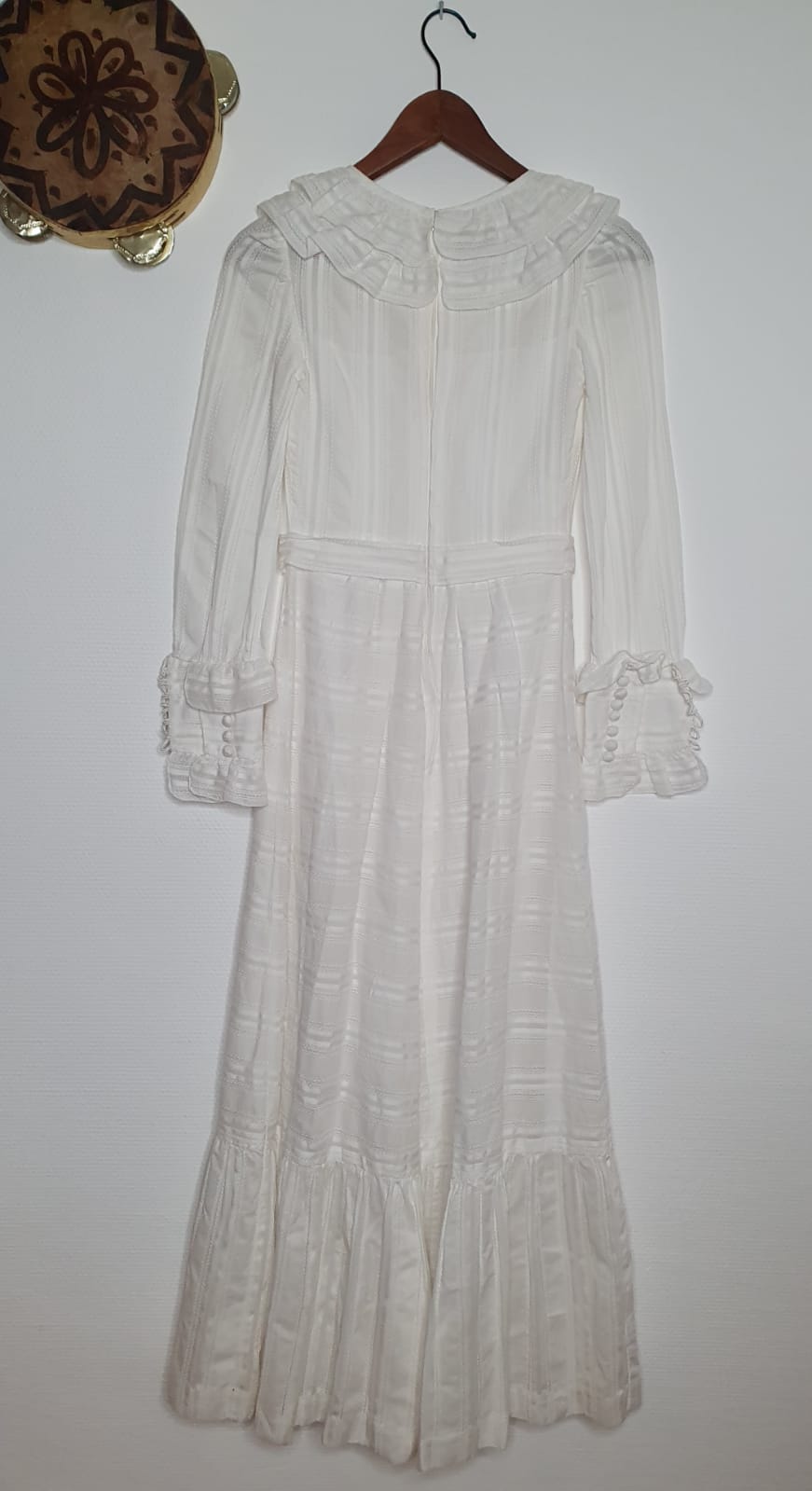 robe blanche vintage bohème dos