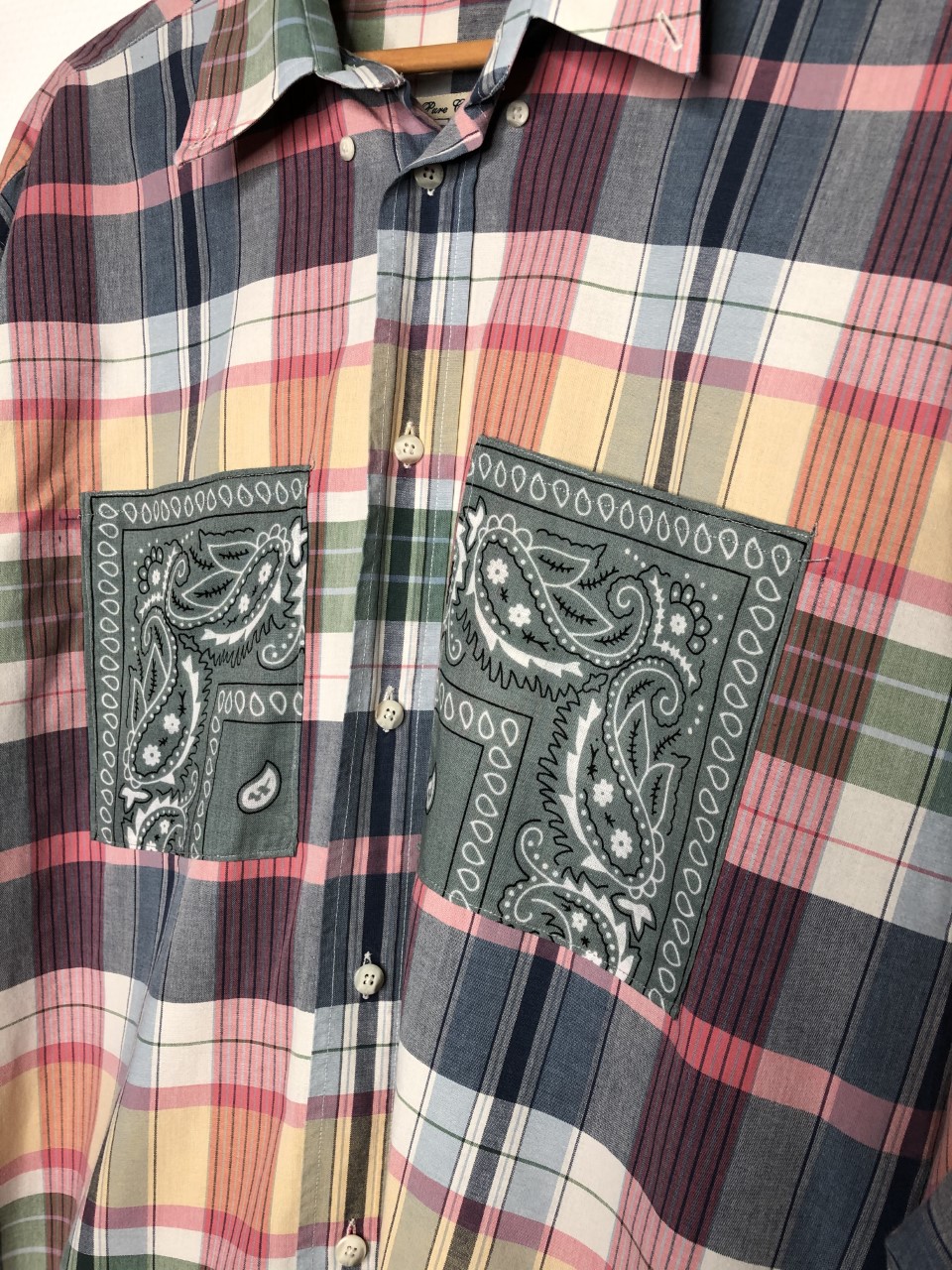 chemise vintage écossaise poches bandanas kaki détail