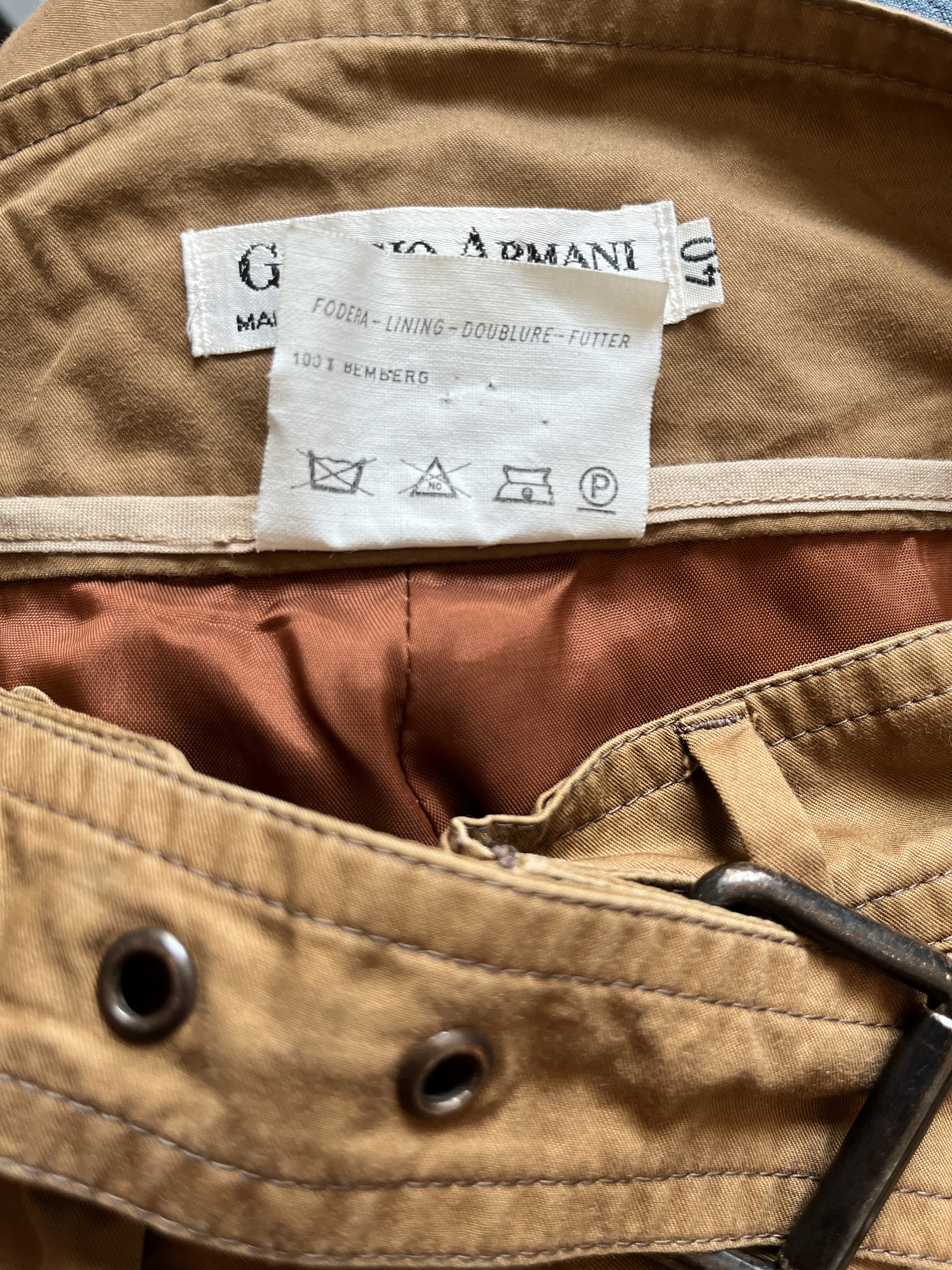 pantalon armani vintage détail étiquette