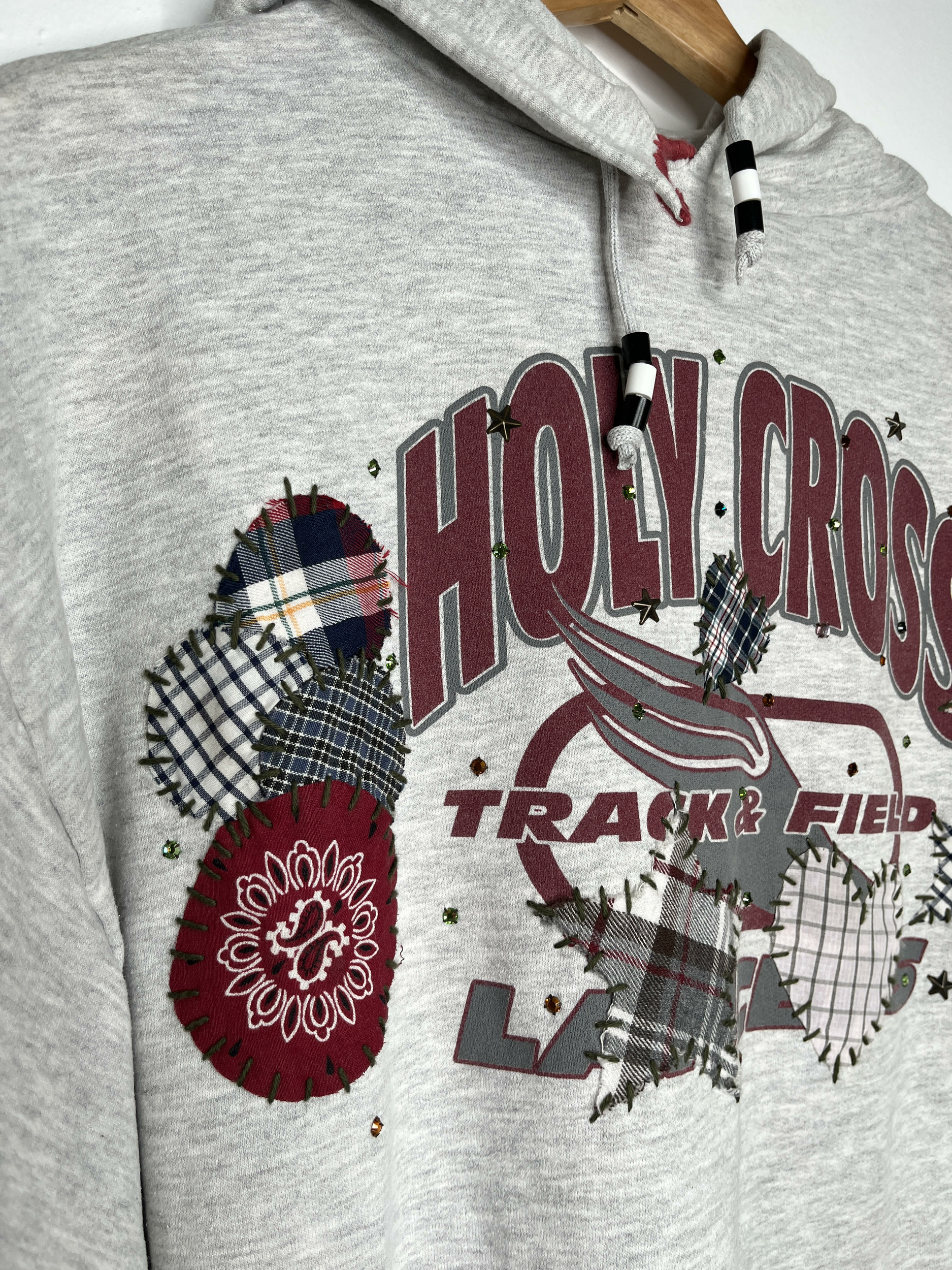 hoodie holy cross 5