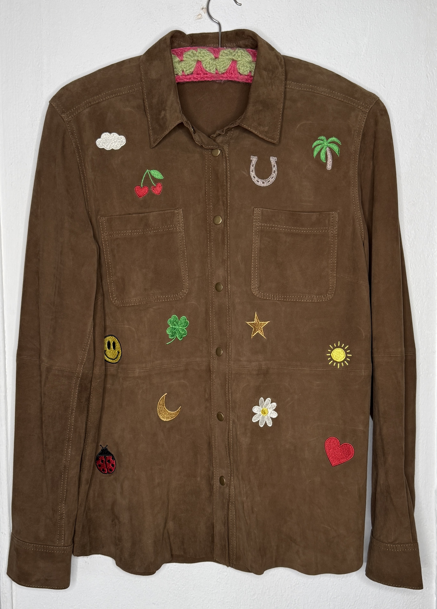 Chemise daim brodée foncée