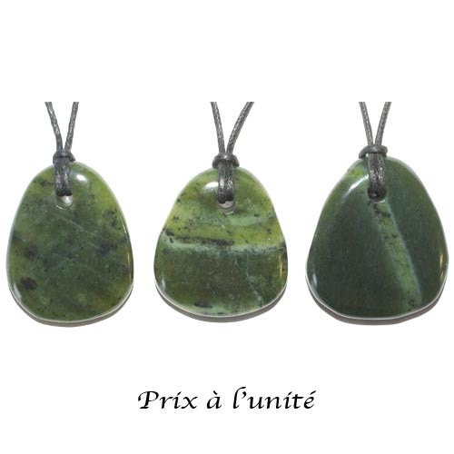 7365-pendentif-jade-nephrite-avec-cordon-flash