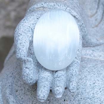 6132-savonette-en-selenite-blanche