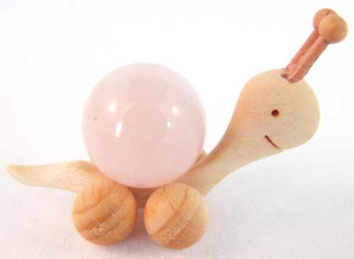 2289-boule-de-massage-2-cm-en-quartz-rose-support-escargot