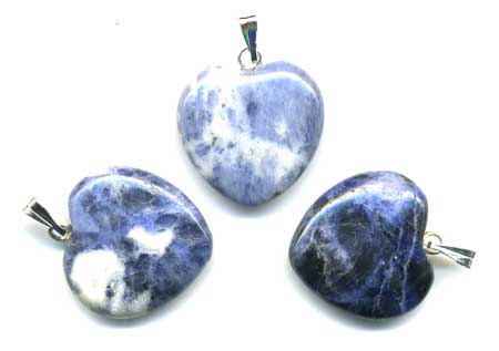 2068-pendentif-sodalite-20mm-en-coeur