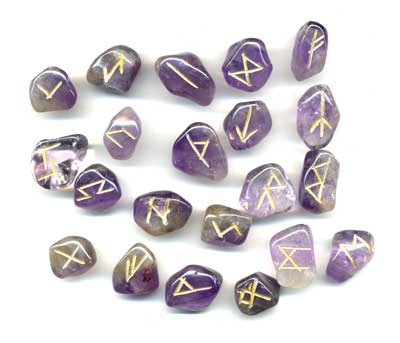 1383-runes-en-amethyste